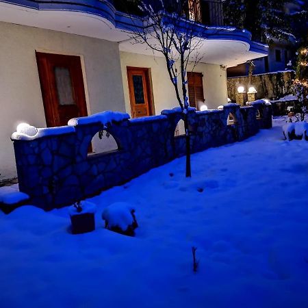 Keramidaki Mini Suites 4 Kalavryta Eksteriør billede