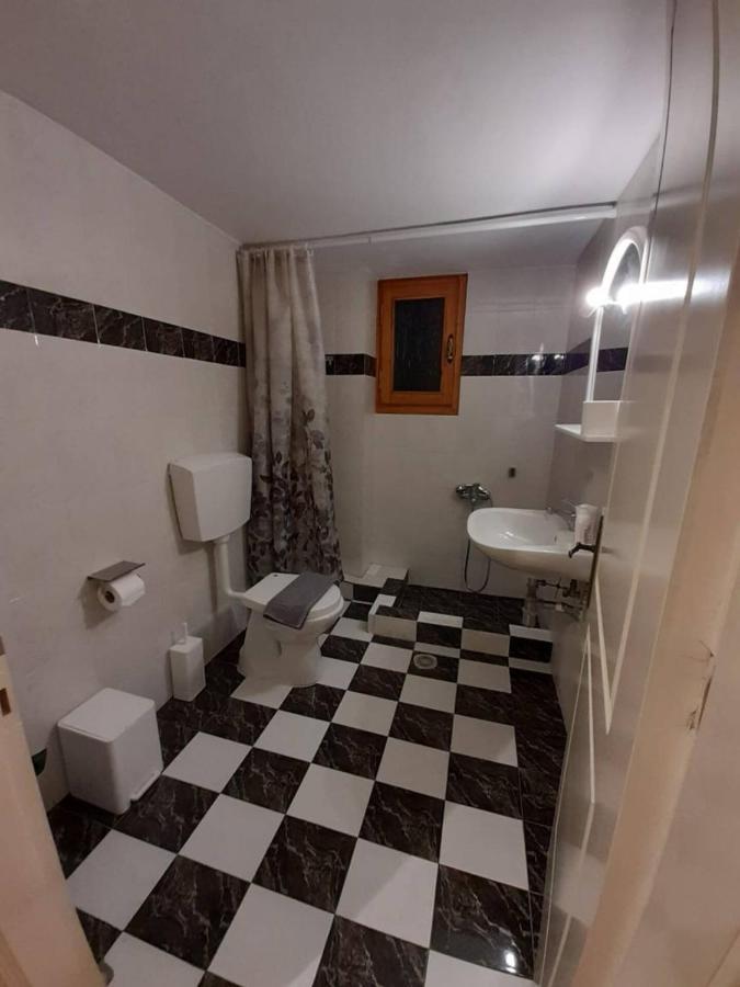 Keramidaki Mini Suites 4 Kalavryta Eksteriør billede