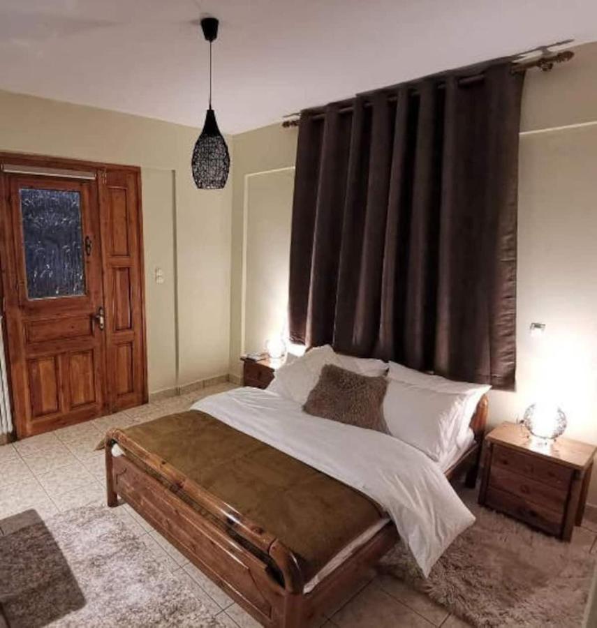 Keramidaki Mini Suites 4 Kalavryta Eksteriør billede